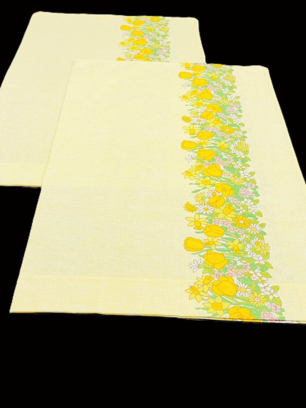 Vintage 1975 TASTEMAKER Yellow Pinstripes Florals Pillowcase SET Daisy Tulip